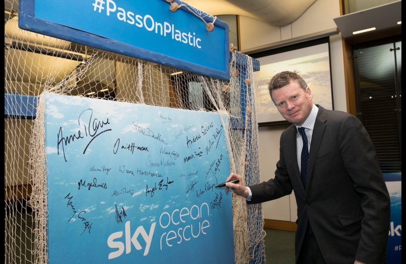 Richard Benyon Pass on Plastic